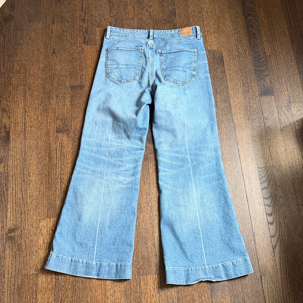 American Eagle highrise flare with stretch. - Picture 3 of 3
